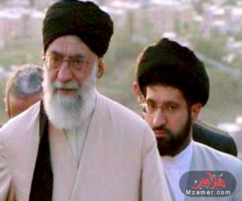 مجتبي خامنئي المرشد الإيراني الجديد بعد والدة على خامنئي